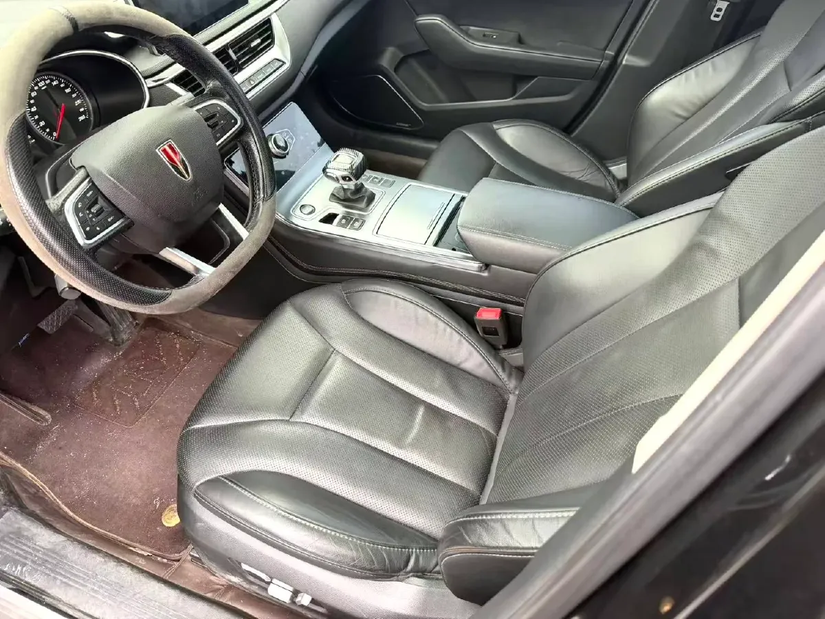 2022 HongQi H5 1.8T 197HP L4 6AT,autocango,china used car exporter,china ev exporter,chinese used car exporter,chinese used ev exporter