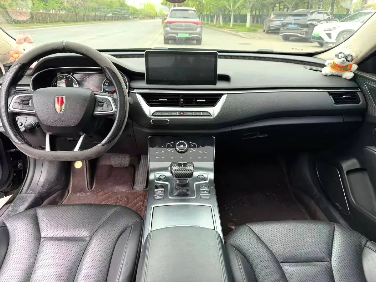 2022 HongQi H5 1.8T 197HP L4 6AT,autocango,china used car exporter,china ev exporter,chinese used car exporter,chinese used ev exporter