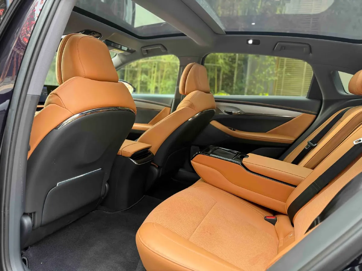 2024 Voyah ZhuiGuang 1.5T 136HP L4 PHEV 43KWH,autocango,china used car exporter,china ev exporter,chinese used car exporter,chinese used ev exporter