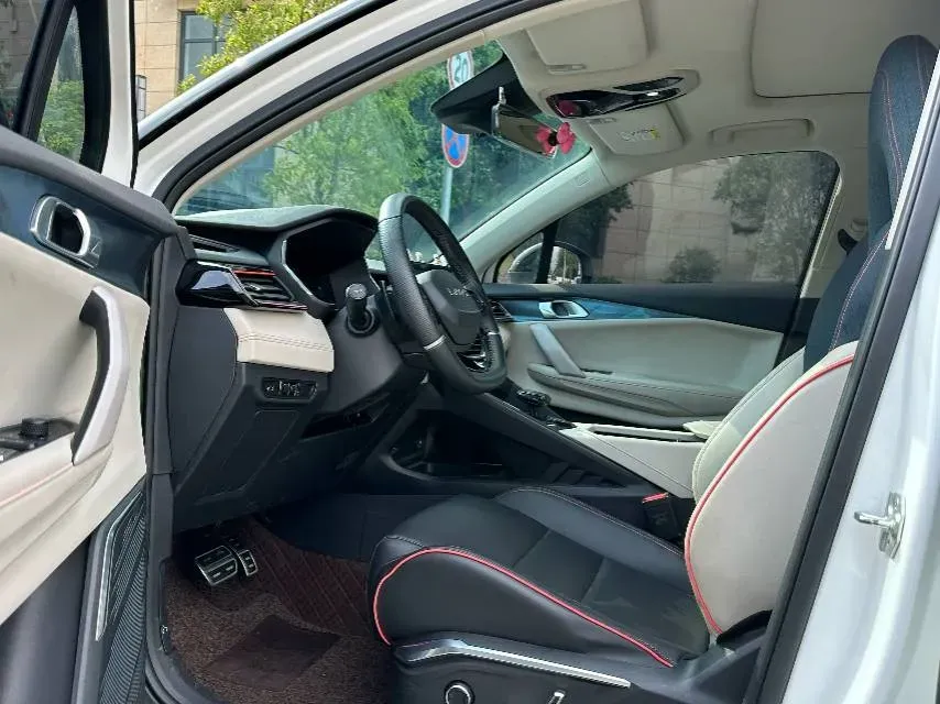 2020 LYNK&CO 06 1.5T 177HP L3 7DCT,autocango,china used car exporter,china ev exporter,chinese used car exporter,chinese used ev exporter