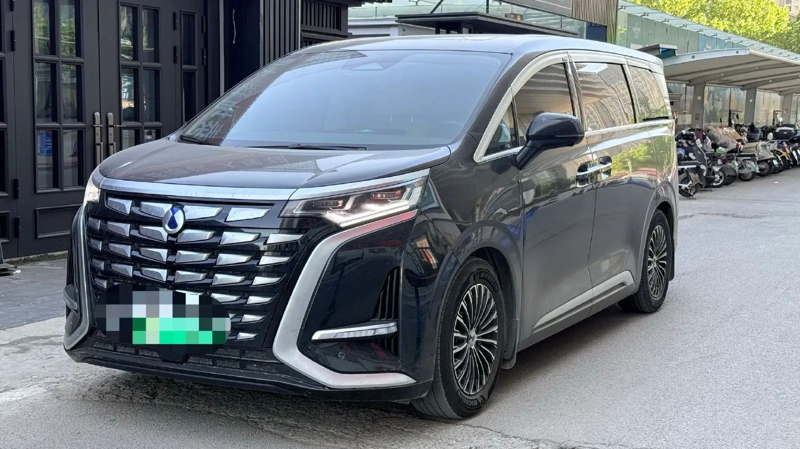 2024 Denza D9 1.5T 139HP L4 E-CVT PHEV 20.39KWH,autocango,china used car exporter,china ev exporter,chinese used car exporter,chinese used ev exporter