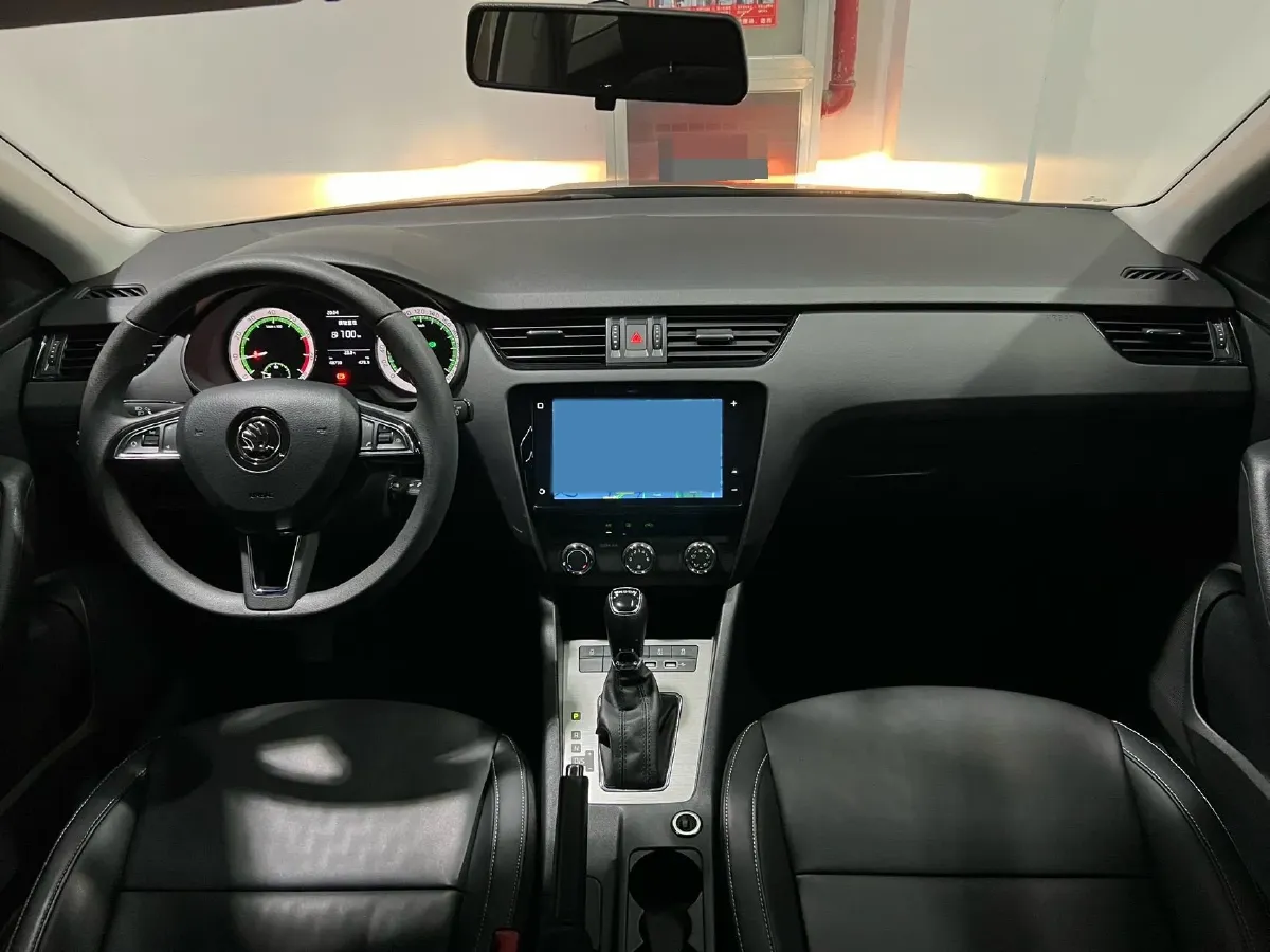 2022 Skoda Octavia 1.5L 113HP L4 6AT,autocango,china used car exporter,china ev exporter,chinese used car exporter,chinese used ev exporter