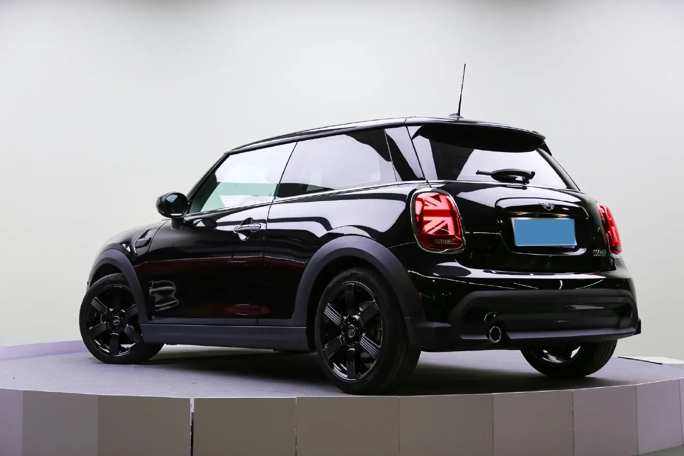 2023 MINI MINI 1.5T 136HP L3 7DCT,autocango,china used car exporter,china ev exporter,chinese used car exporter,chinese used ev exporter