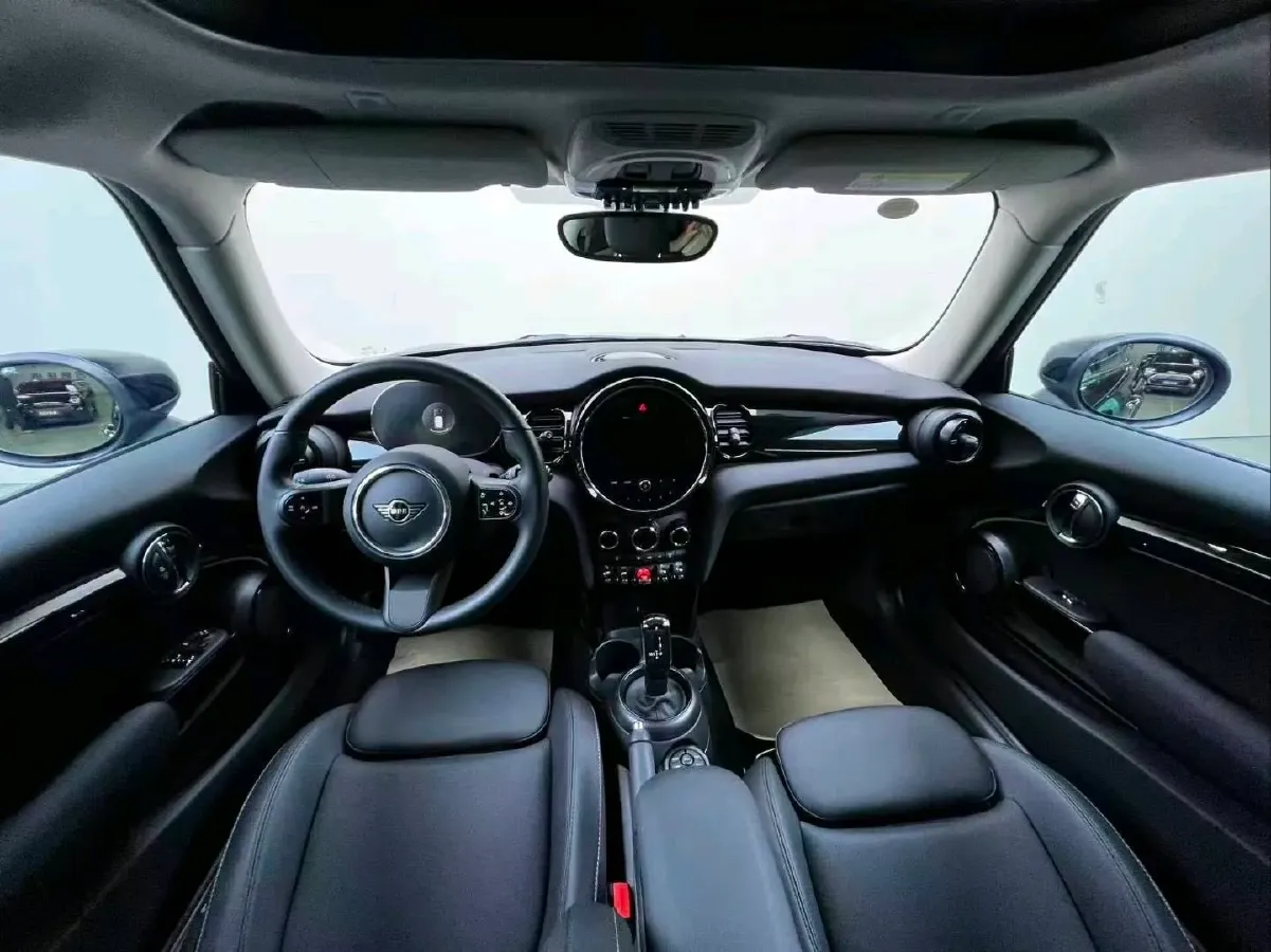 2023 MINI MINI 1.5T 136HP L3 7DCT,autocango,china used car exporter,china ev exporter,chinese used car exporter,chinese used ev exporter