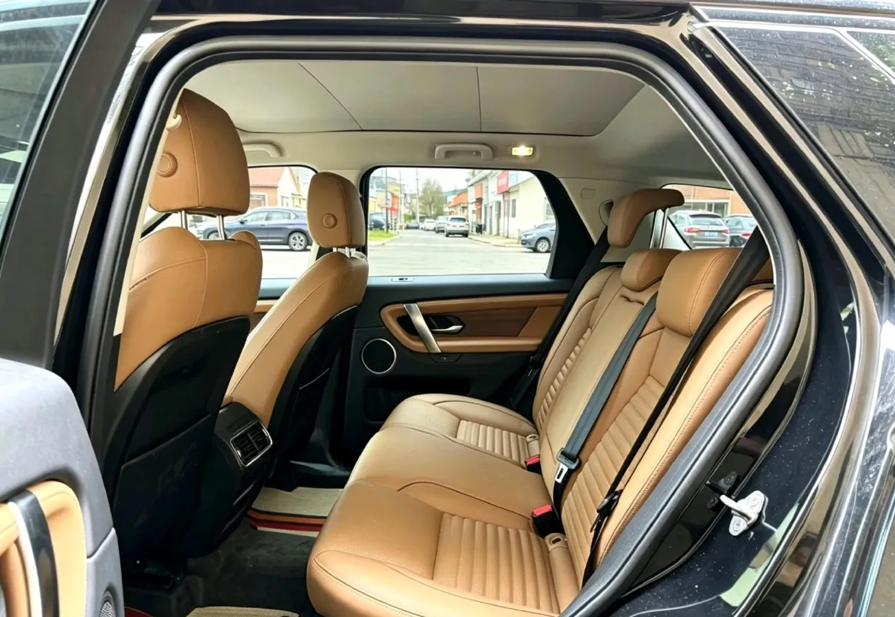 2024 Land Rover Discovery Sport 2.0T 249HP L4 9AT,autocango,china used car exporter,china ev exporter,chinese used car exporter,chinese used ev exporter