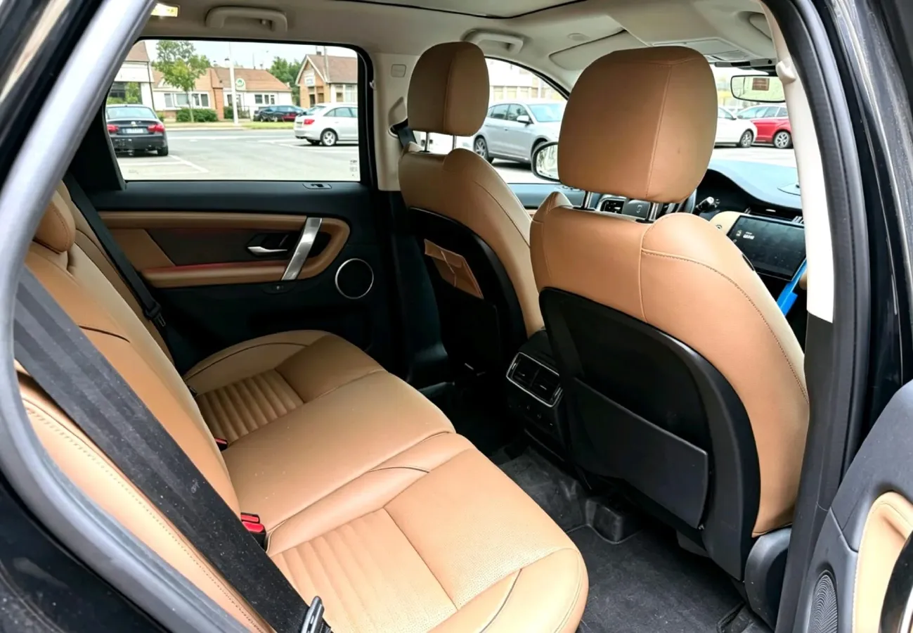 2024 Land Rover Discovery Sport 2.0T 249HP L4 9AT,autocango,china used car exporter,china ev exporter,chinese used car exporter,chinese used ev exporter