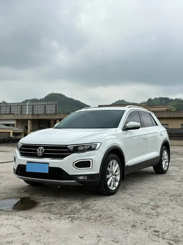2022 Volkswagen T-Roc 1.4T 150HP L4 7DCT,autocango,china used car exporter,china ev exporter,chinese used car exporter,chinese used ev exporter