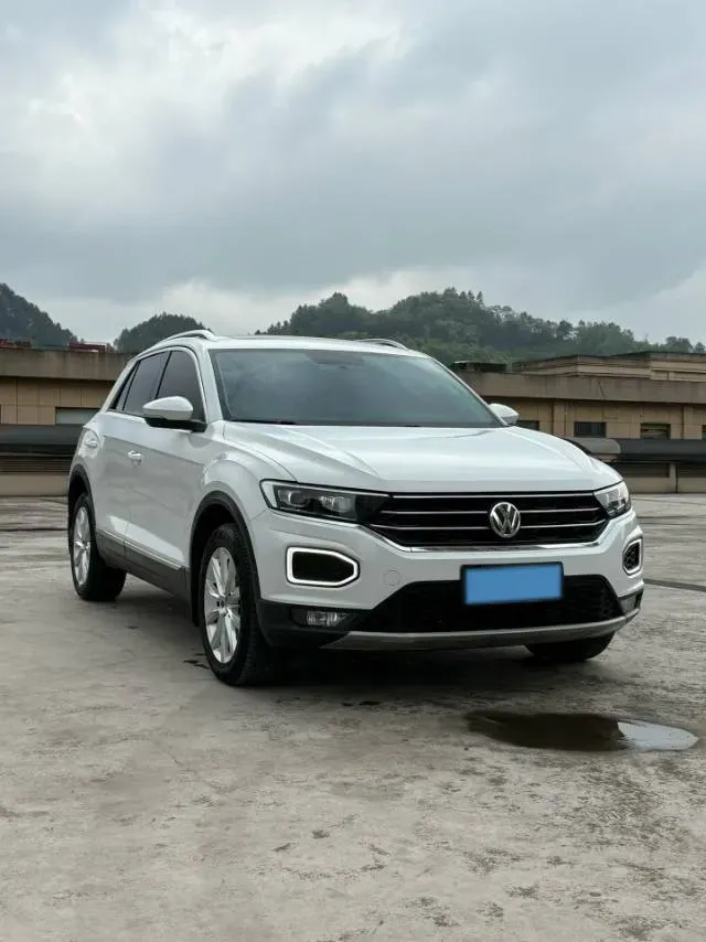 2022 Volkswagen T-Roc 1.4T 150HP L4 7DCT,autocango,china used car exporter,china ev exporter,chinese used car exporter,chinese used ev exporter