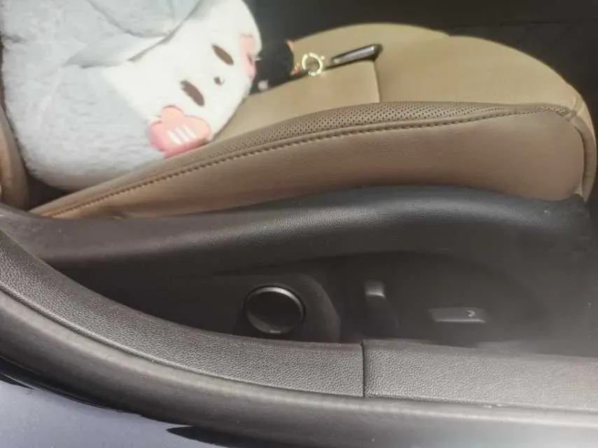 2024 Cadillac CT5 2.0T 237HP L4 10AT,autocango,china used car exporter,china ev exporter,chinese used car exporter,chinese used ev exporter