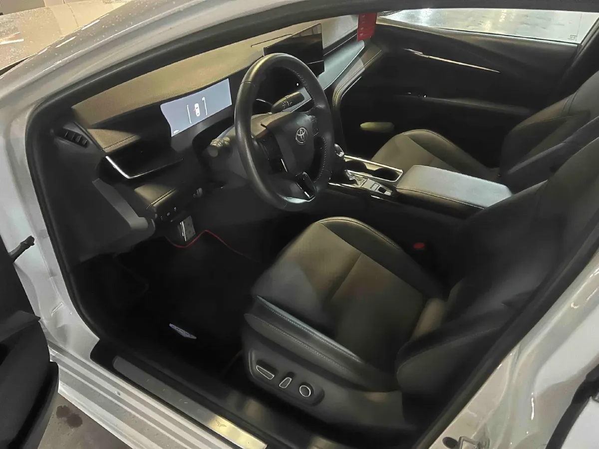 2024 Toyota Camry 2.0L 173HP L4 CVT,autocango,china used car exporter,china ev exporter,chinese used car exporter,chinese used ev exporter