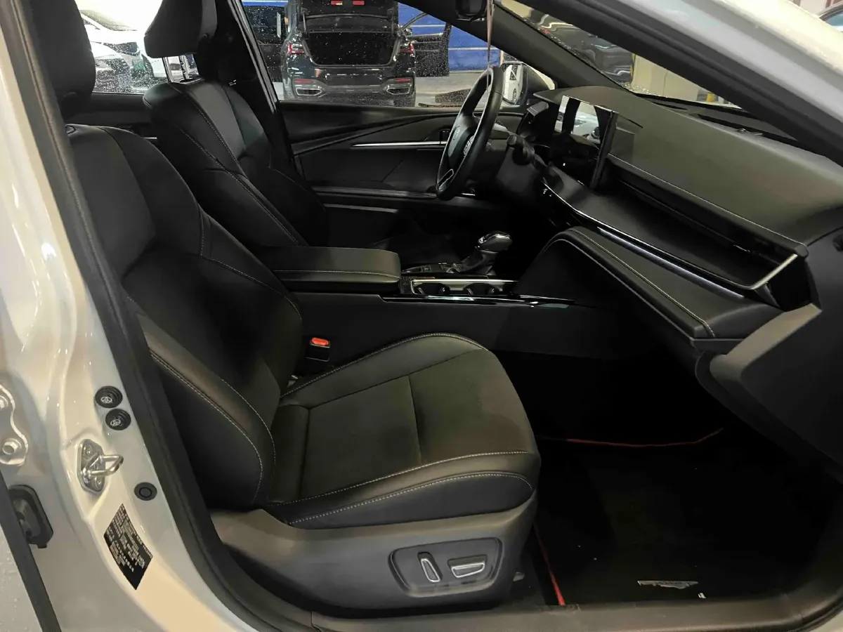 2024 Toyota Camry 2.0L 173HP L4 CVT,autocango,china used car exporter,china ev exporter,chinese used car exporter,chinese used ev exporter