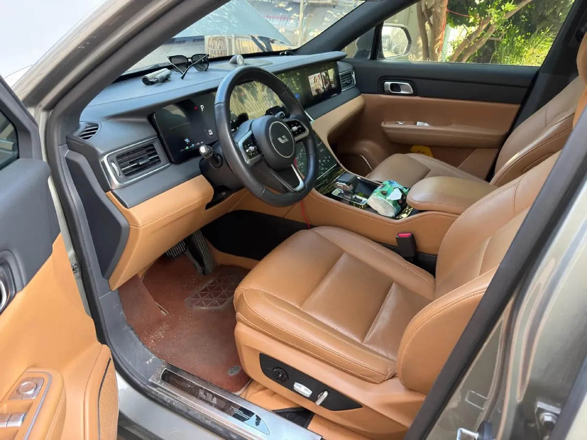 2021 Li ONE Range Extended 131HP REEV 40.5KWH,autocango,china used car exporter,china ev exporter,chinese used car exporter,chinese used ev exporter