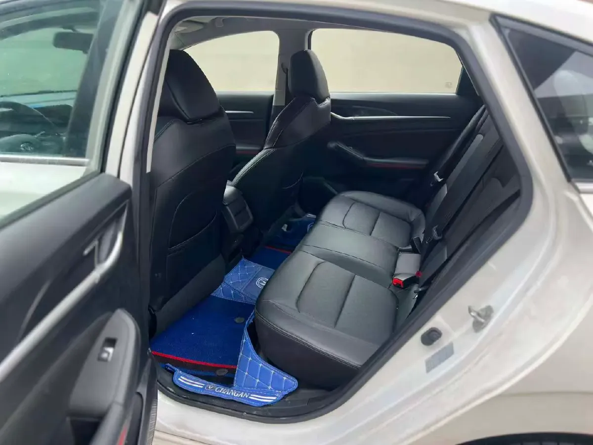 2020 ChangAn Eado 1.6L 128HP L4 5MT,autocango,china used car exporter,china ev exporter,chinese used car exporter,chinese used ev exporter