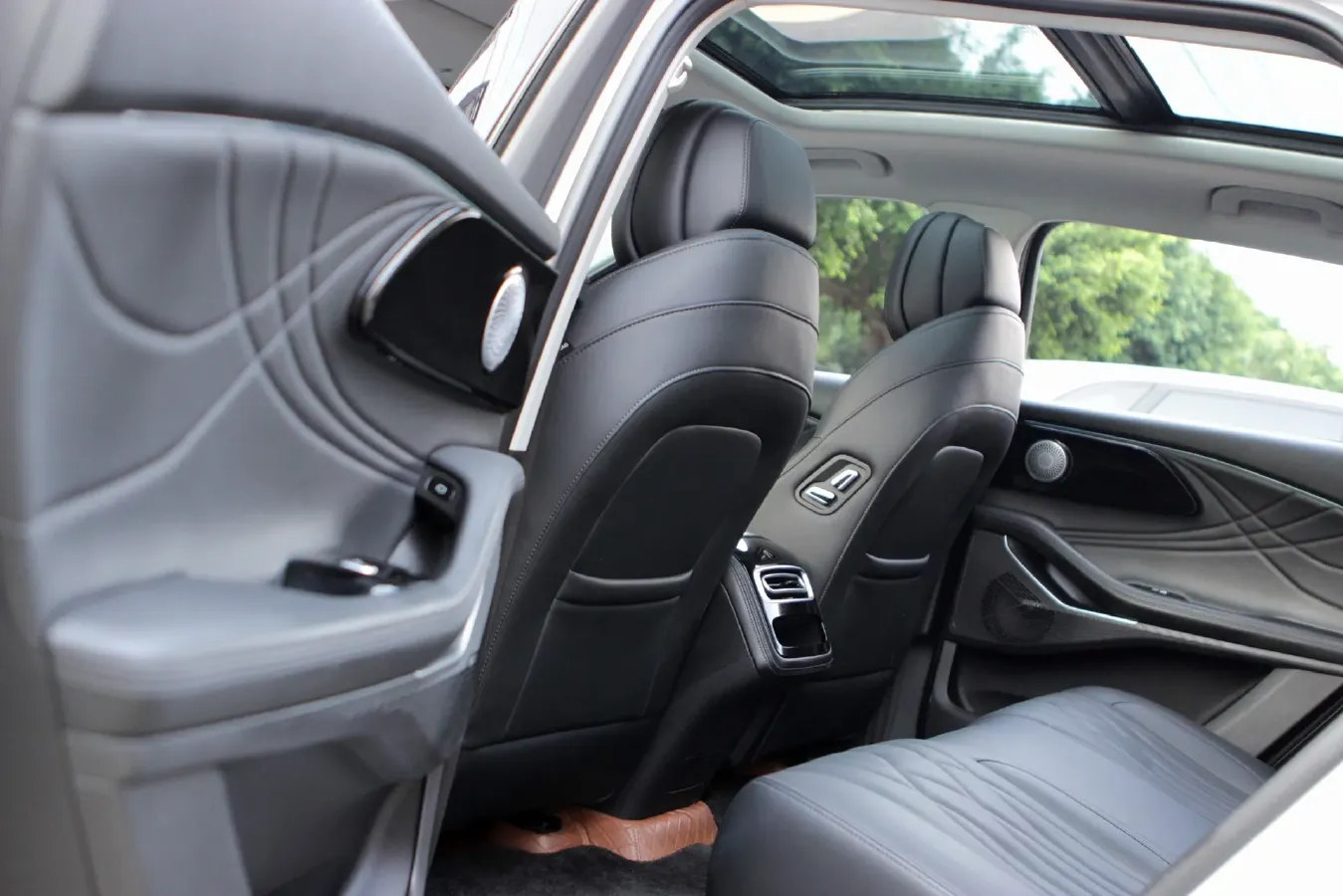 2023 Exceed RX 2.0T 261HP L4 7DCT,autocango,china used car exporter,china ev exporter,chinese used car exporter,chinese used ev exporter