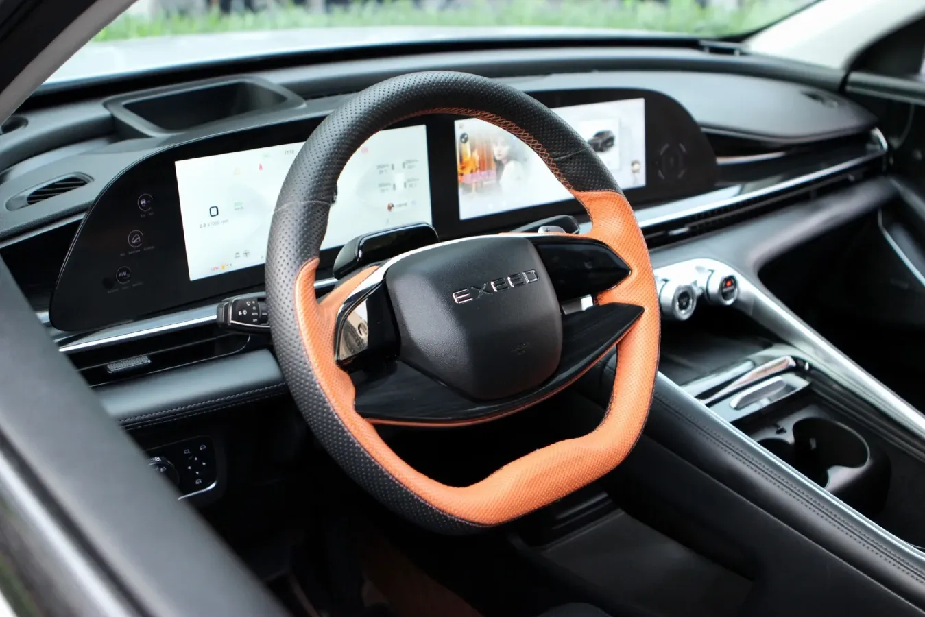 2023 Exceed RX 2.0T 261HP L4 7DCT,autocango,china used car exporter,china ev exporter,chinese used car exporter,chinese used ev exporter