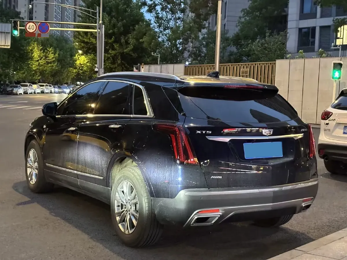 2021 Cadillac XT5 2.0T 237HP L4 9AT,autocango,china used car exporter,china ev exporter,chinese used car exporter,chinese used ev exporter