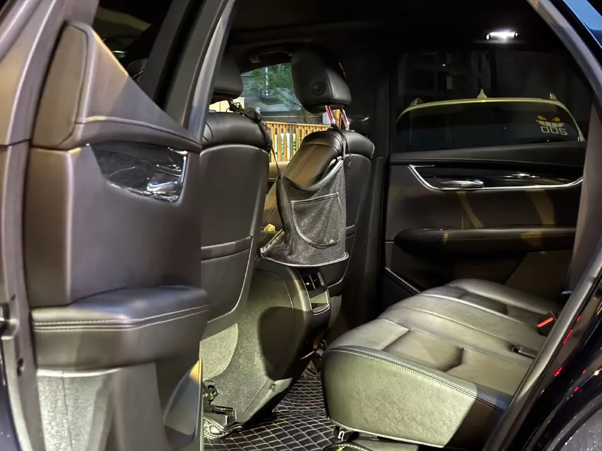 2021 Cadillac XT5 2.0T 237HP L4 9AT,autocango,china used car exporter,china ev exporter,chinese used car exporter,chinese used ev exporter