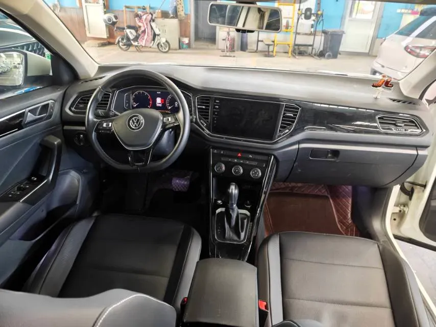 2022 Volkswagen T-Roc 1.4T 150HP L4 7DCT,autocango,china used car exporter,china ev exporter,chinese used car exporter,chinese used ev exporter