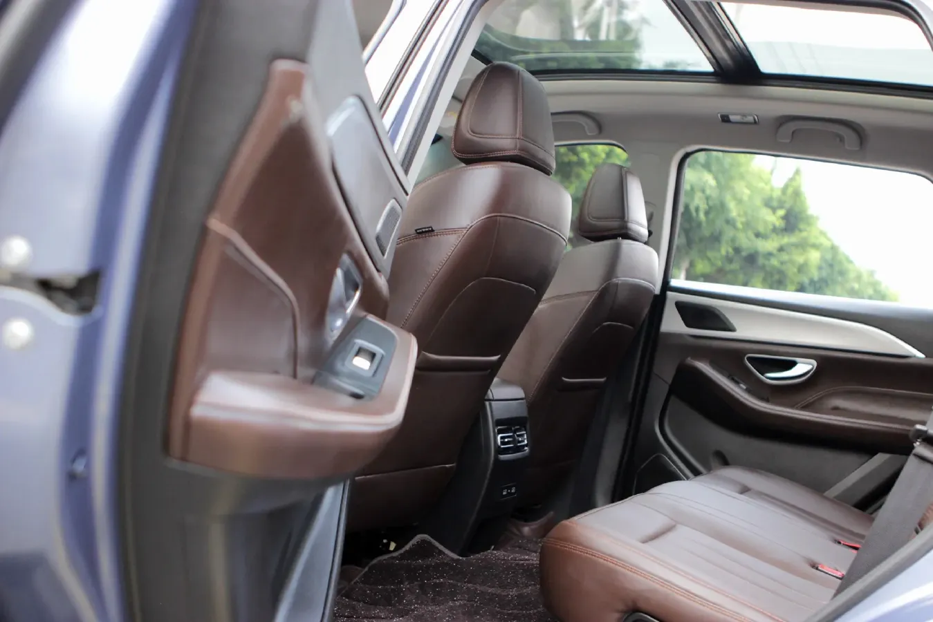 2021 Jetour X90 Plus 1.6T 197HP L4 7DCT,autocango,china used car exporter,china ev exporter,chinese used car exporter,chinese used ev exporter