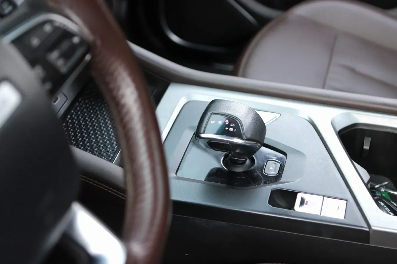 2021 Jetour X90 Plus 1.6T 197HP L4 7DCT,autocango,china used car exporter,china ev exporter,chinese used car exporter,chinese used ev exporter