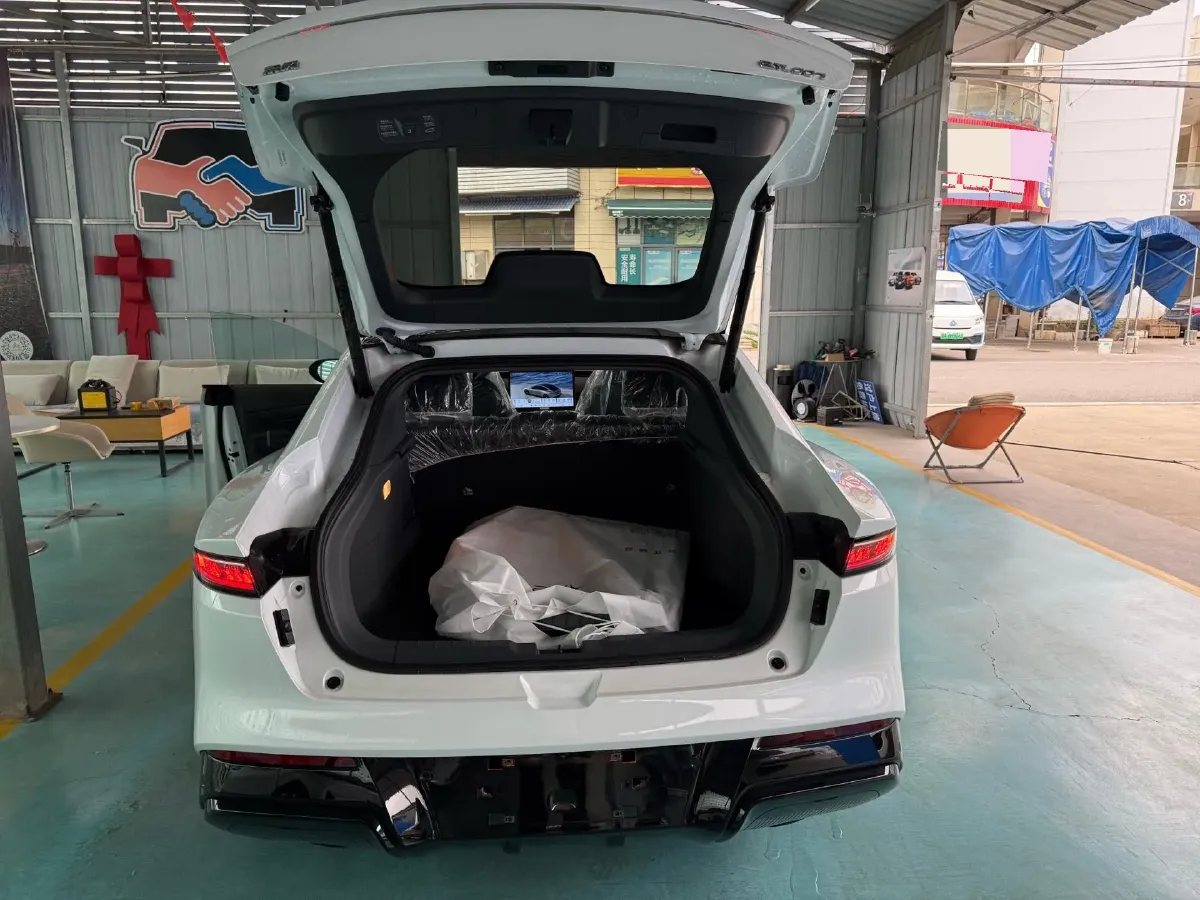 2024 DongFeng eπ eπ007 REEV 105HP REEV 28.4KWH,autocango,china used car exporter,china ev exporter,chinese used car exporter,chinese used ev exporter