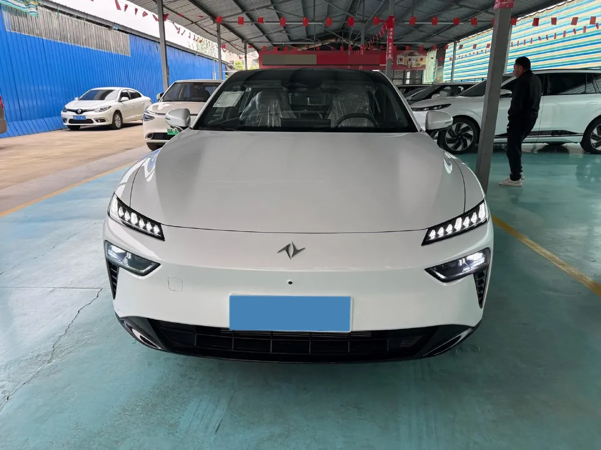 2024 DongFeng eπ eπ007 REEV 105HP REEV 28.4KWH,autocango,china used car exporter,china ev exporter,chinese used car exporter,chinese used ev exporter