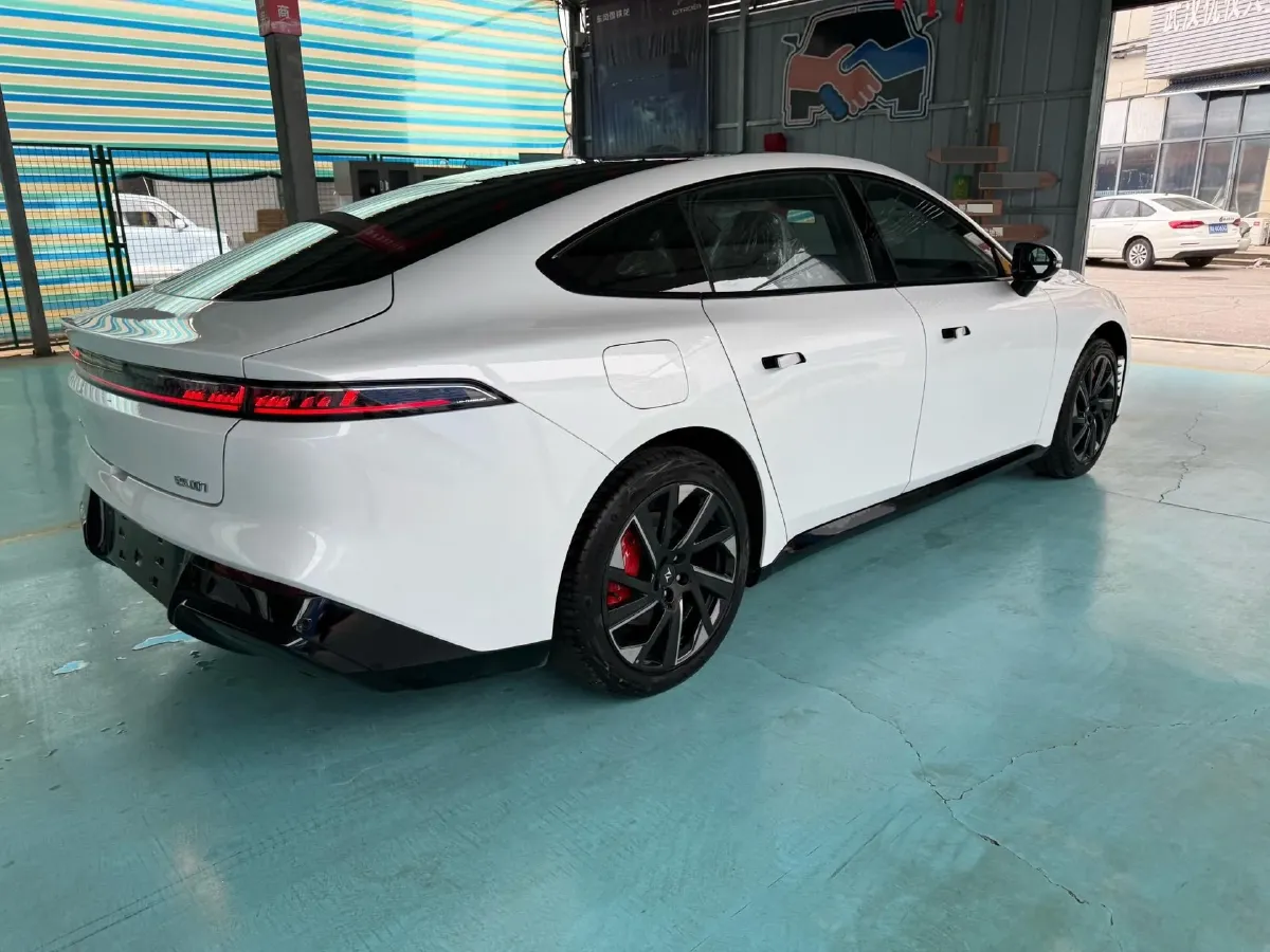 2024 DongFeng eπ eπ007 REEV 105HP REEV 28.4KWH,autocango,china used car exporter,china ev exporter,chinese used car exporter,chinese used ev exporter