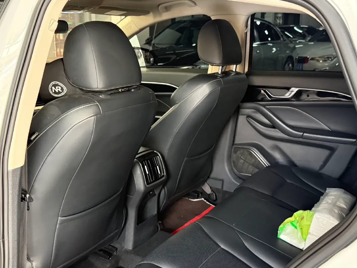 2021 Bestune B70 1.5T 169HP L4 7DCT,autocango,china used car exporter,china ev exporter,chinese used car exporter,chinese used ev exporter