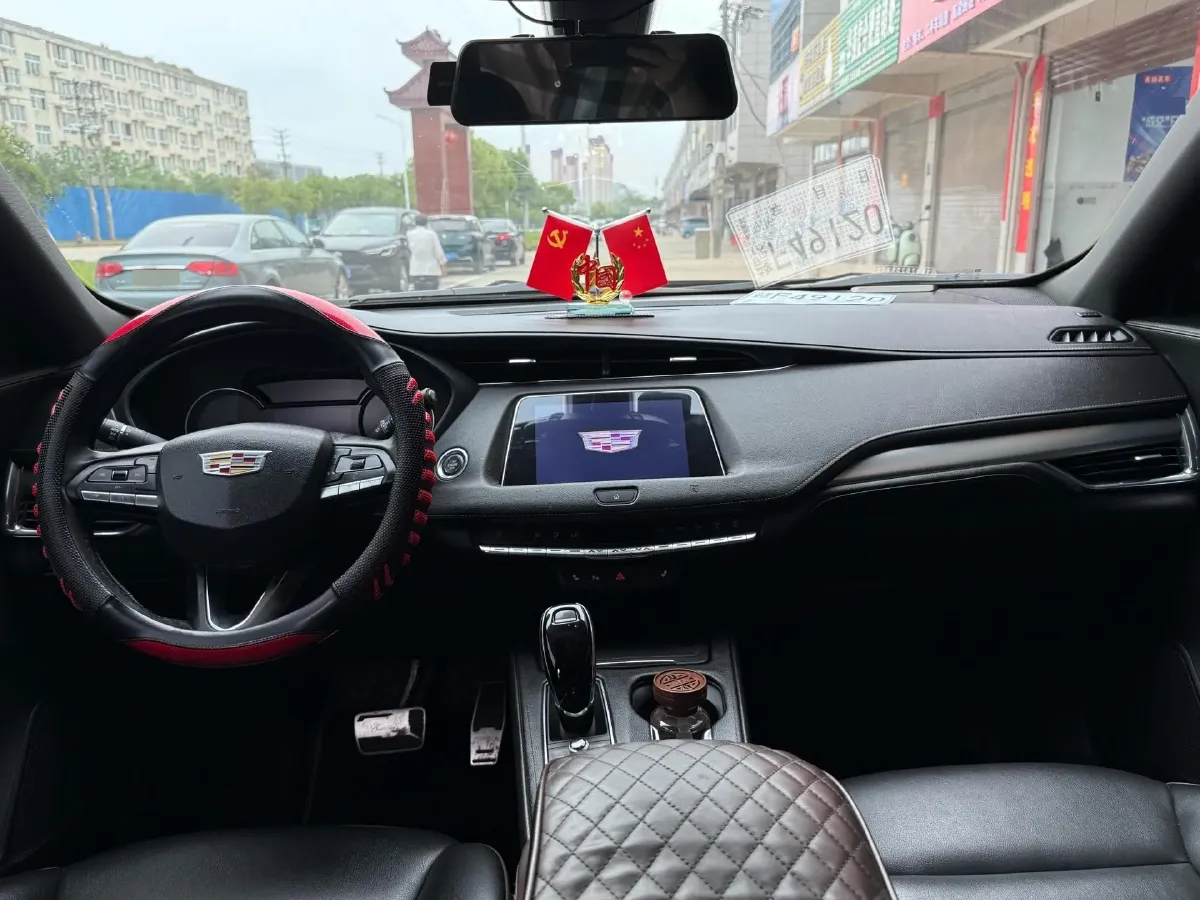 2021 Cadillac XT4 2.0T 237HP L4 9AT,autocango,china used car exporter,china ev exporter,chinese used car exporter,chinese used ev exporter