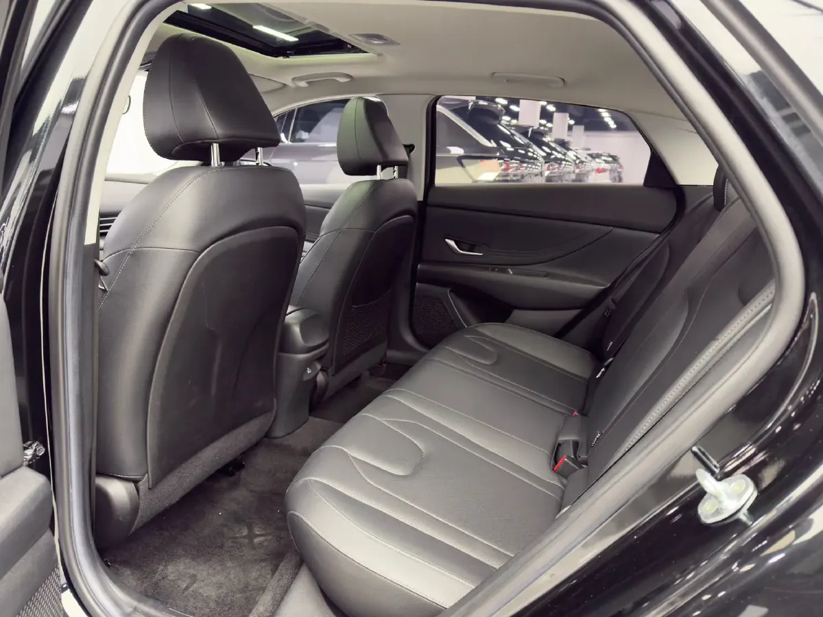 2021 Hyundai Elantra 1.5L 115HP L4 CVT,autocango,china used car exporter,china ev exporter,chinese used car exporter,chinese used ev exporter