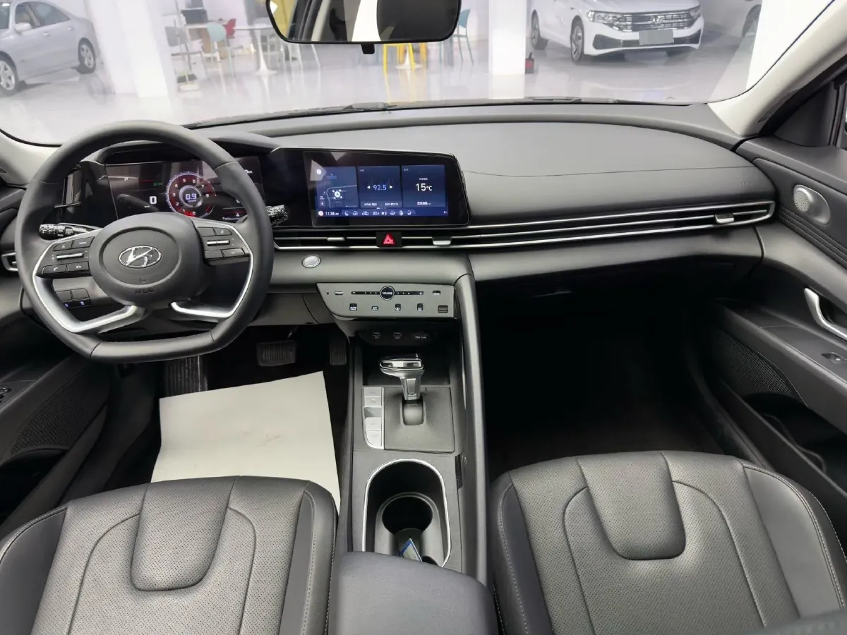2021 Hyundai Elantra 1.5L 115HP L4 CVT,autocango,china used car exporter,china ev exporter,chinese used car exporter,chinese used ev exporter