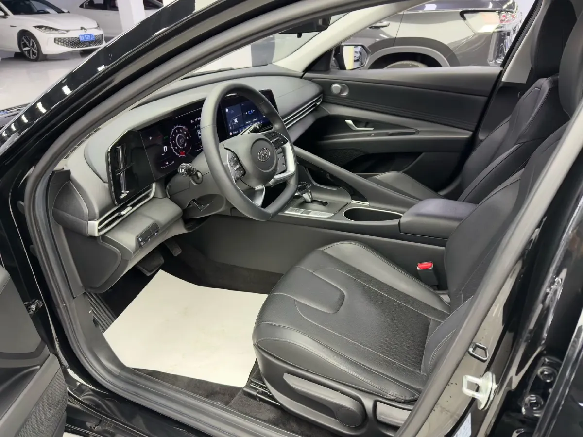 2021 Hyundai Elantra 1.5L 115HP L4 CVT,autocango,china used car exporter,china ev exporter,chinese used car exporter,chinese used ev exporter