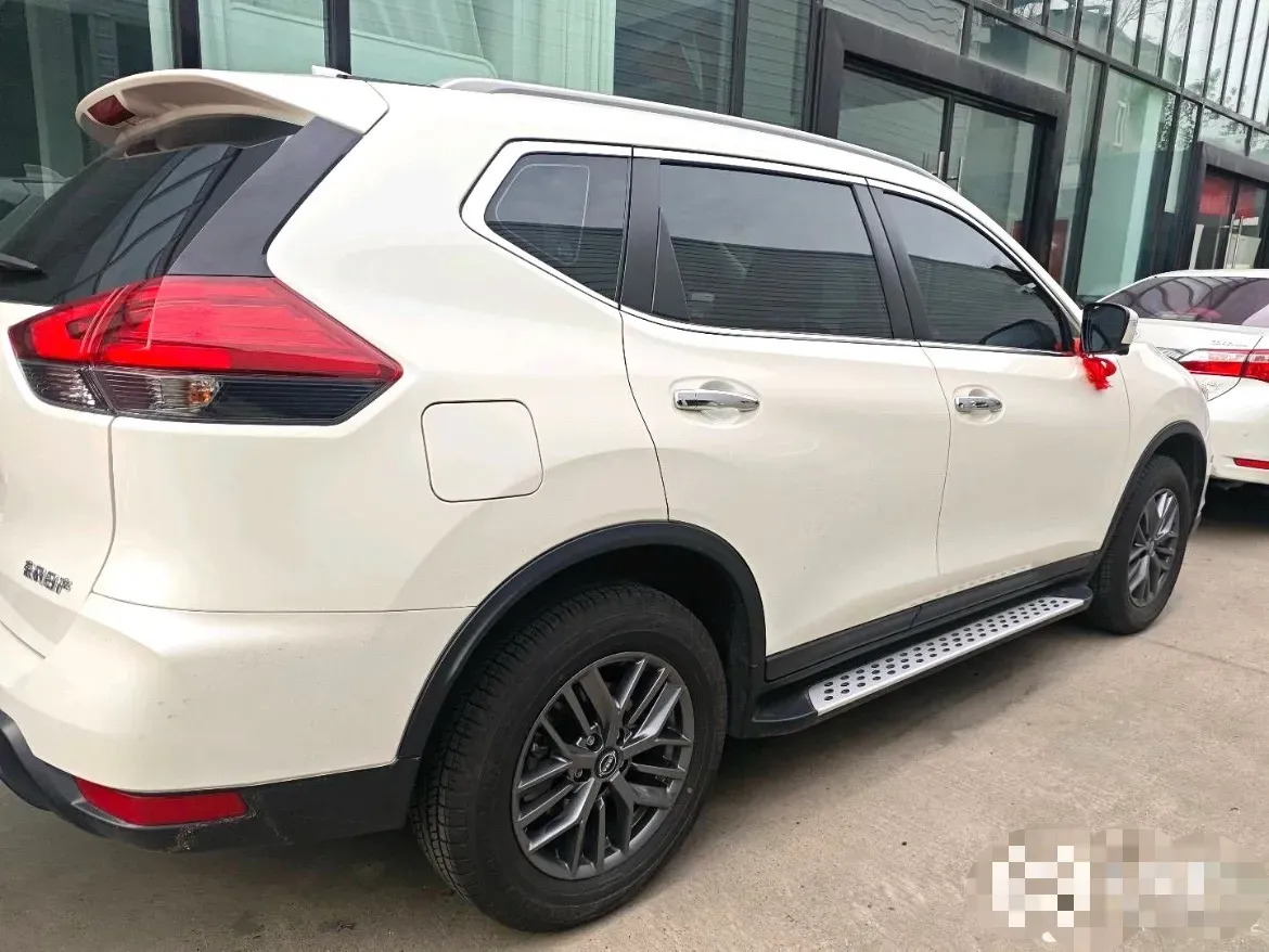 2025 Nissan X-Trail 2.0L 151HP L4 CVT,autocango,china used car exporter,china ev exporter,chinese used car exporter,chinese used ev exporter