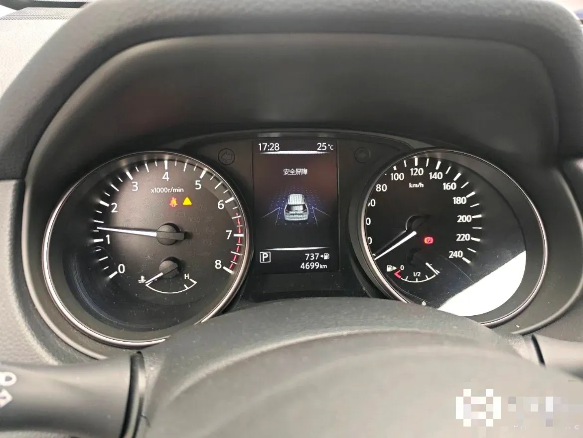 2025 Nissan X-Trail 2.0L 151HP L4 CVT,autocango,china used car exporter,china ev exporter,chinese used car exporter,chinese used ev exporter