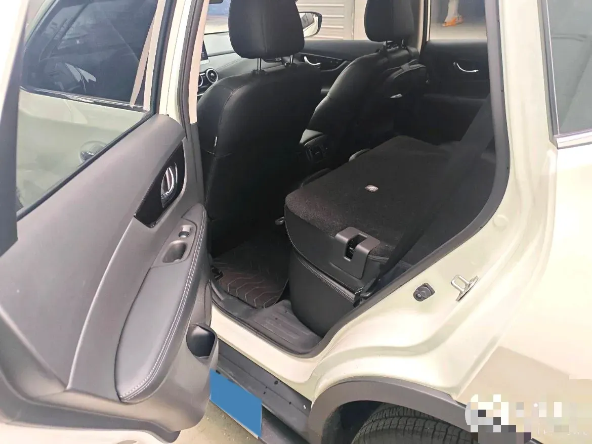 2025 Nissan X-Trail 2.0L 151HP L4 CVT,autocango,china used car exporter,china ev exporter,chinese used car exporter,chinese used ev exporter