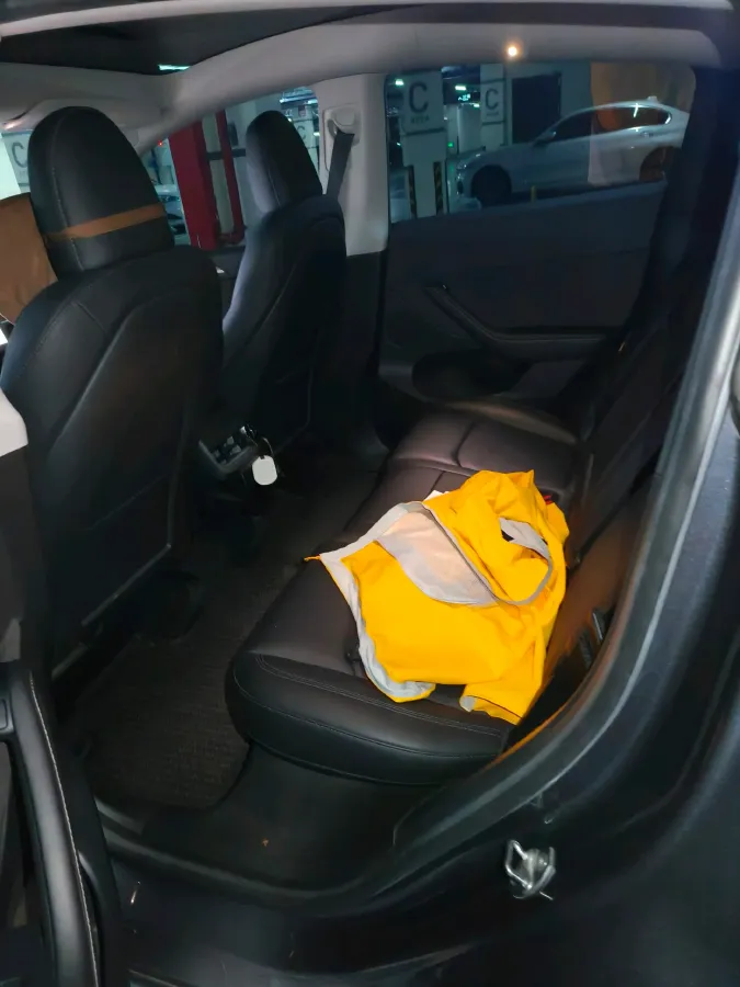 2022 Tesla Model Y BEV 60KWH,autocango,china used car exporter,china ev exporter,chinese used car exporter,chinese used ev exporter