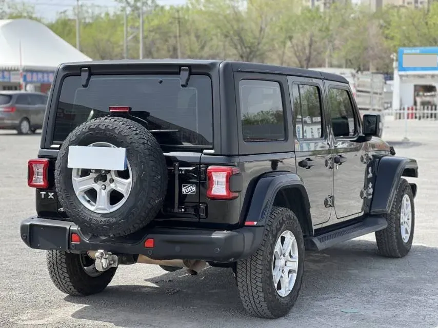 2021 Jeep Wrangler 2.0T 266HP L4 8AT,autocango,china used car exporter,china ev exporter,chinese used car exporter,chinese used ev exporter