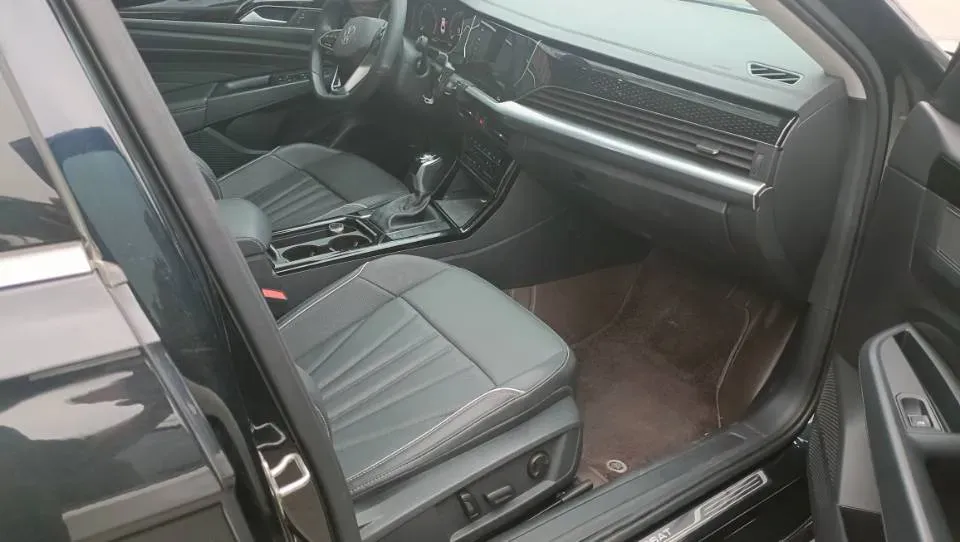 2024 Volkswagen Passat 2.0T 186HP L4 7DCT,autocango,china used car exporter,china ev exporter,chinese used car exporter,chinese used ev exporter