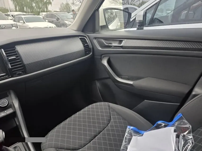 2019 Buick EnvisionPlus 1.5T 169HP L4 7DCT,autocango,china used car exporter,china ev exporter,chinese used car exporter,chinese used ev exporter