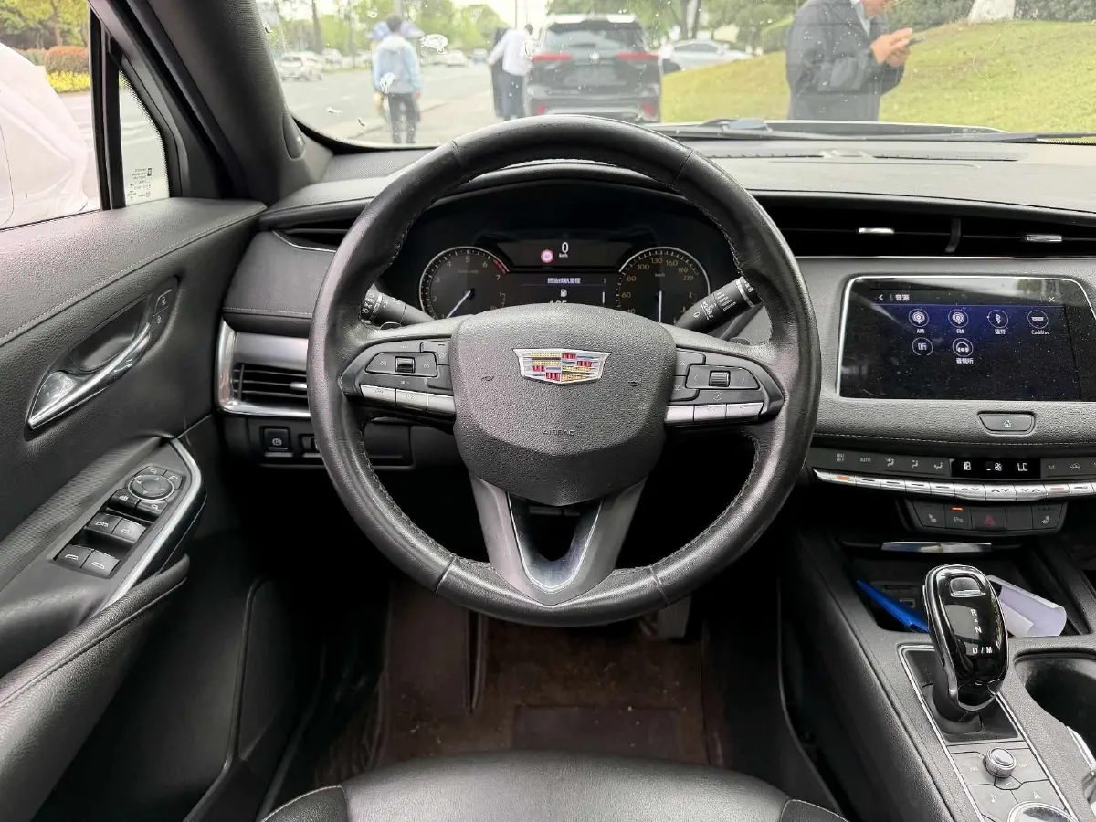 2020 Cadillac XT4 2.0T 237HP L4 9AT,autocango,china used car exporter,china ev exporter,chinese used car exporter,chinese used ev exporter