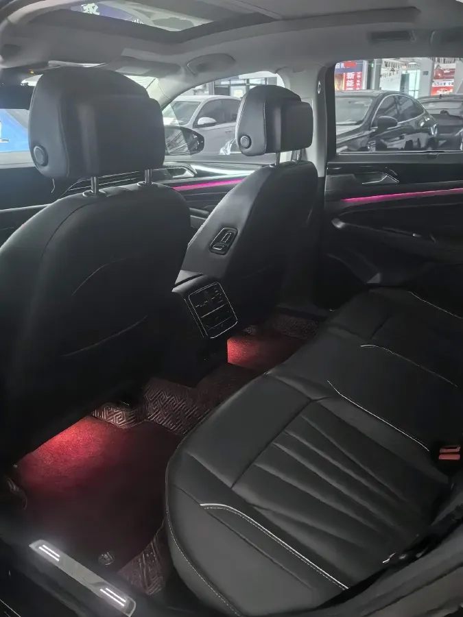 2024 Volkswagen Passat 2.0T 220HP L4 7DCT,autocango,china used car exporter,china ev exporter,chinese used car exporter,chinese used ev exporter