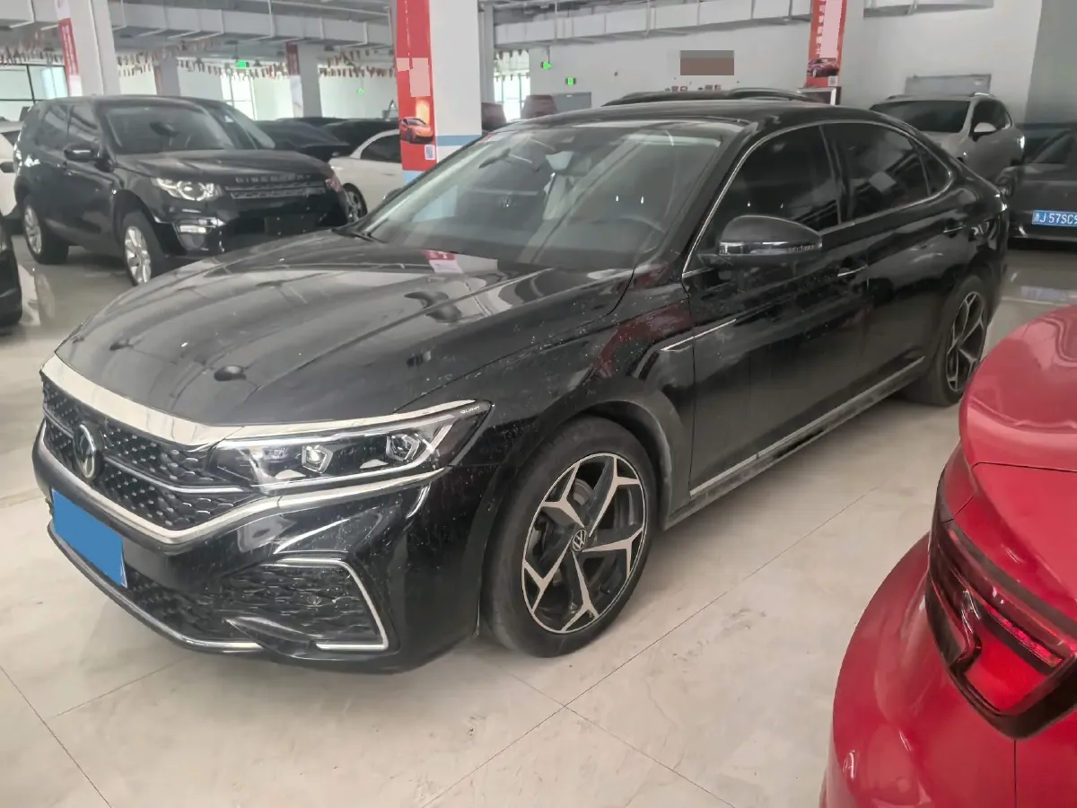 2024 Volkswagen Passat 2.0T 220HP L4 7DCT,autocango,china used car exporter,china ev exporter,chinese used car exporter,chinese used ev exporter
