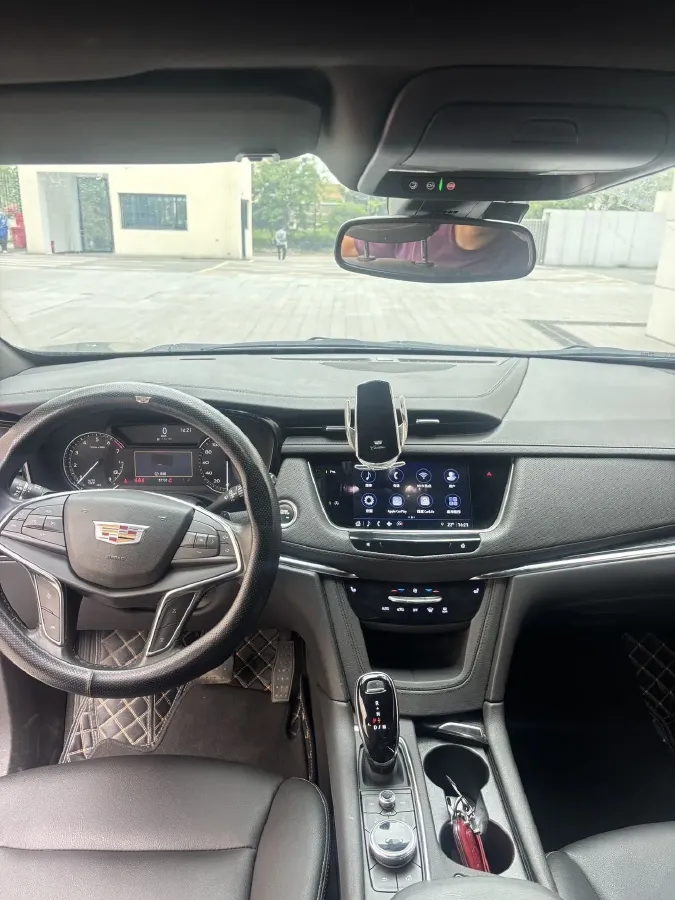 2022 Cadillac XT5 2.0T 237HP L4 9AT,autocango,china used car exporter,china ev exporter,chinese used car exporter,chinese used ev exporter