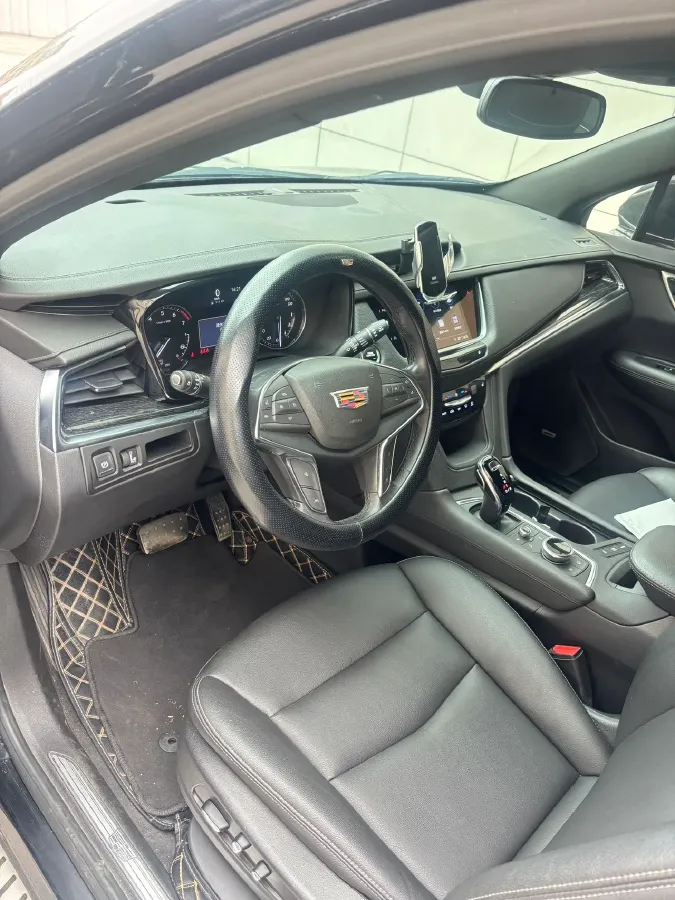 2022 Cadillac XT5 2.0T 237HP L4 9AT,autocango,china used car exporter,china ev exporter,chinese used car exporter,chinese used ev exporter