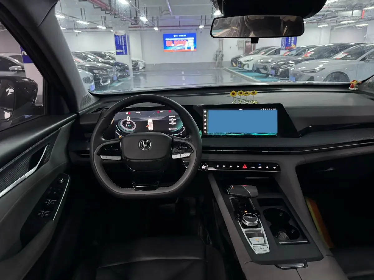 2022 ChangAn CS75 Plus 1.5T 188HP L4 8AT,autocango,china used car exporter,china ev exporter,chinese used car exporter,chinese used ev exporter