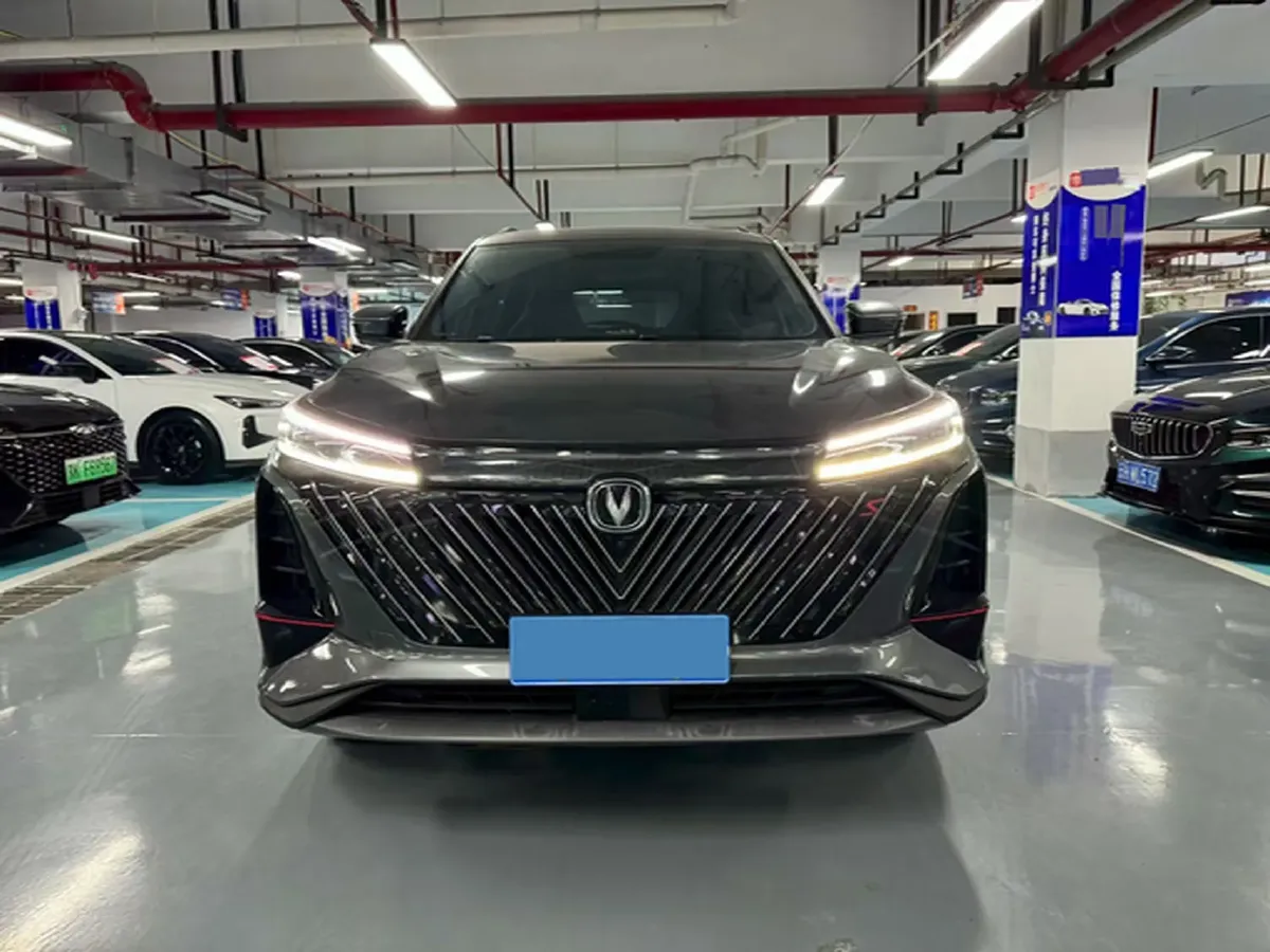 2022 ChangAn CS75 Plus 1.5T 188HP L4 8AT,autocango,china used car exporter,china ev exporter,chinese used car exporter,chinese used ev exporter