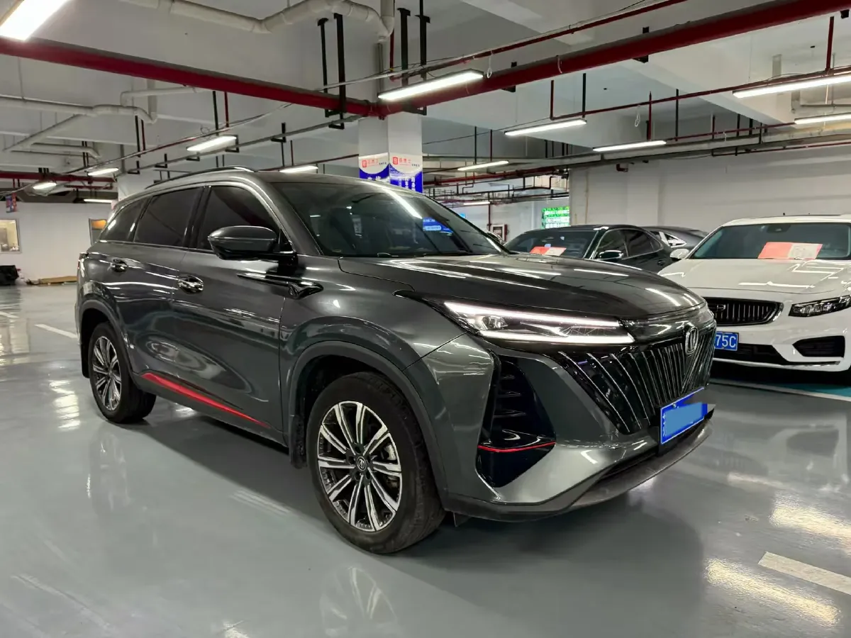 2022 ChangAn CS75 Plus 1.5T 188HP L4 8AT,autocango,china used car exporter,china ev exporter,chinese used car exporter,chinese used ev exporter