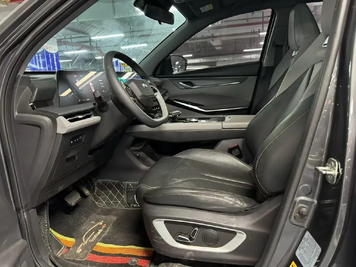 2022 ChangAn CS75 Plus 1.5T 188HP L4 8AT,autocango,china used car exporter,china ev exporter,chinese used car exporter,chinese used ev exporter