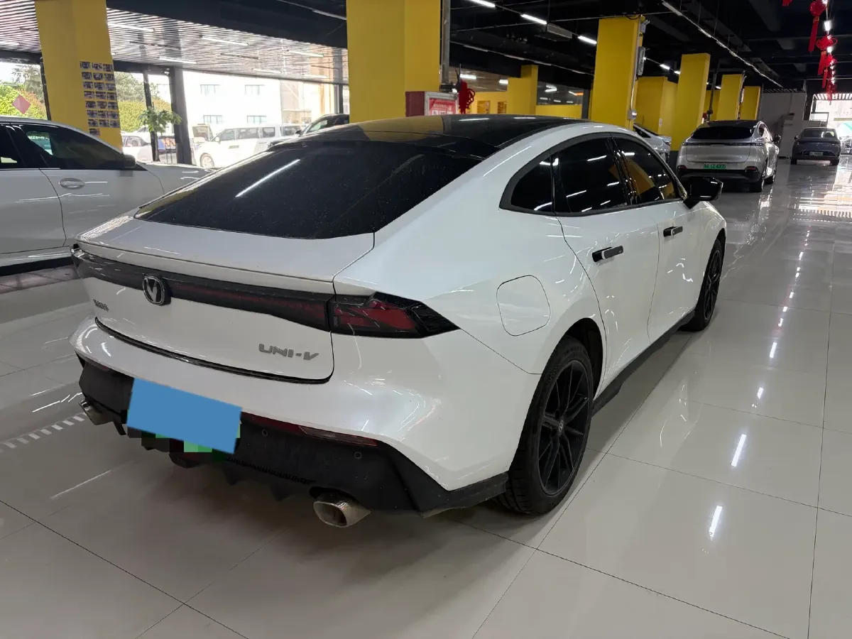 2023 ChangAn UNI-V iDD 1.5T 170HP L4 6TCT PHEV 18.4KWH,autocango,china used car exporter,china ev exporter,chinese used car exporter,chinese used ev exporter