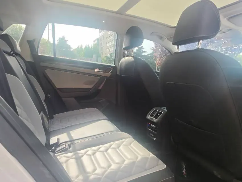 2025 Volkswagen Tayron 2.0T 186HP L4 7DCT,autocango,china used car exporter,china ev exporter,chinese used car exporter,chinese used ev exporter